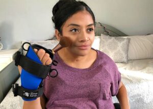 Brenda does make up with Small Item aid. Suitable for reduced hand function: tetra, quad, cerebral palsy, SCI, spinal cord injury, stroke and more.