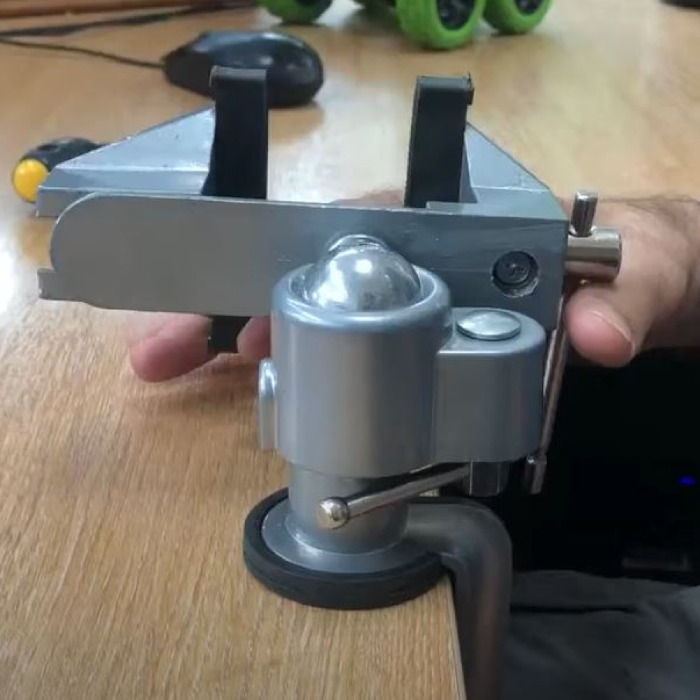 video showing how to use the clamp