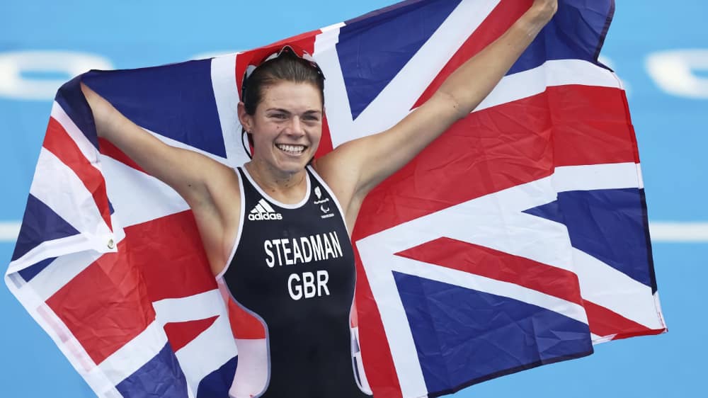 Lauren Steadman wins triathlon gold after previous setback