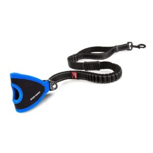 Dog leash that you wear on your hand with anti-shock section