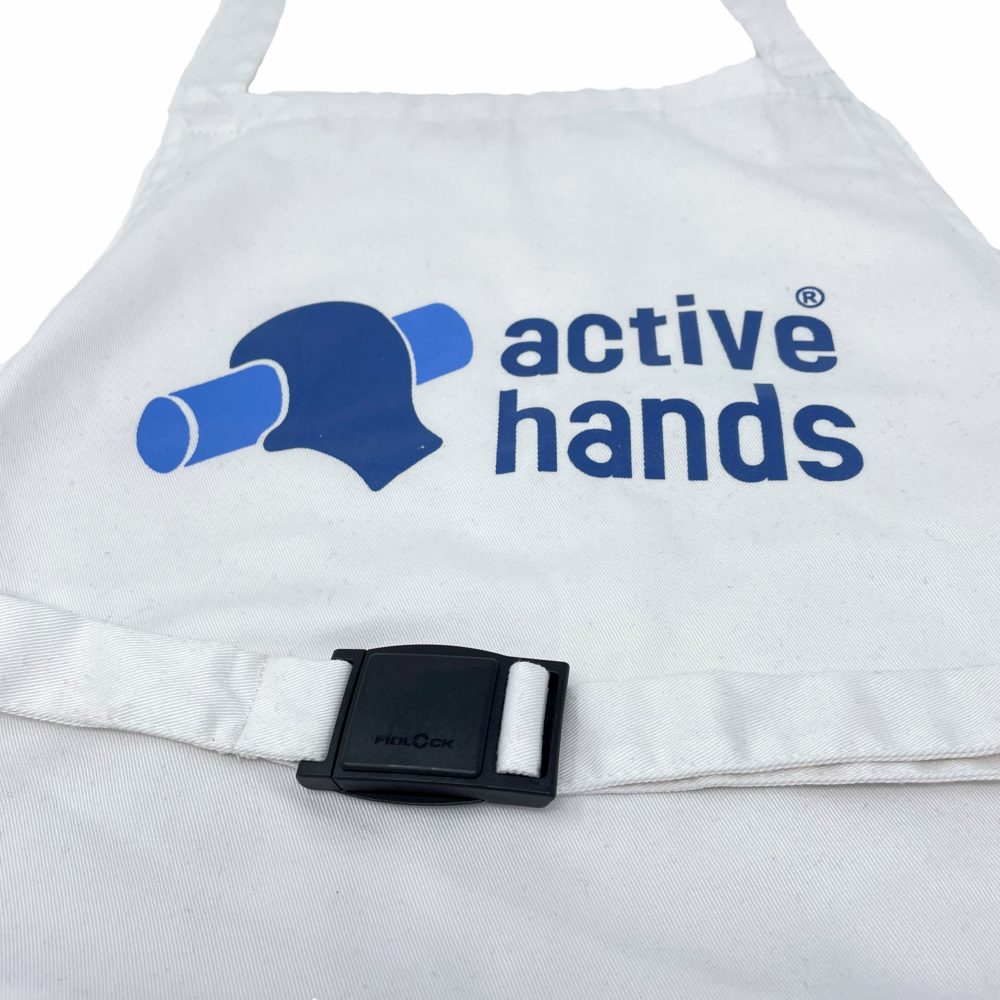 active hands apron with magnetic clip for reduced hand function