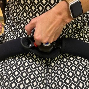 The Freedom belt can be released by pushing against the release button or pulling on the soft pull ring.