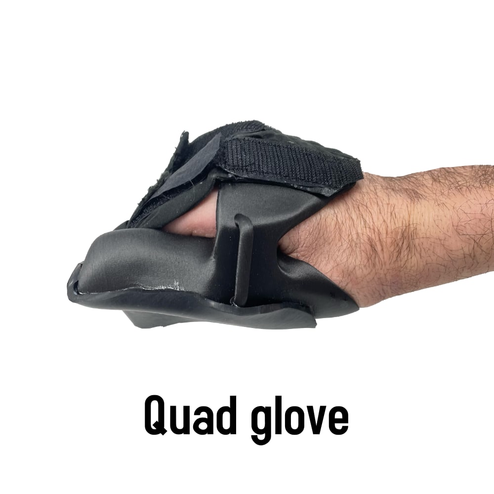 The quad glove comes with a wrist strap that can be attached at the sides of the glove. This can be used to adjust the position of the wrist.