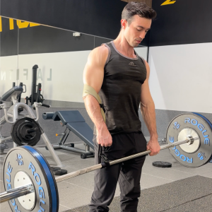 Gecko band used for a deadlift