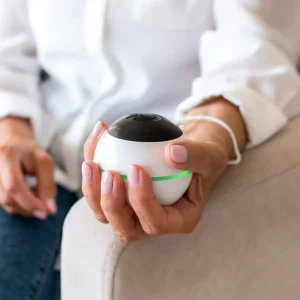 Hold the vilim ball in your hand for 10 minutes to relieve tremors